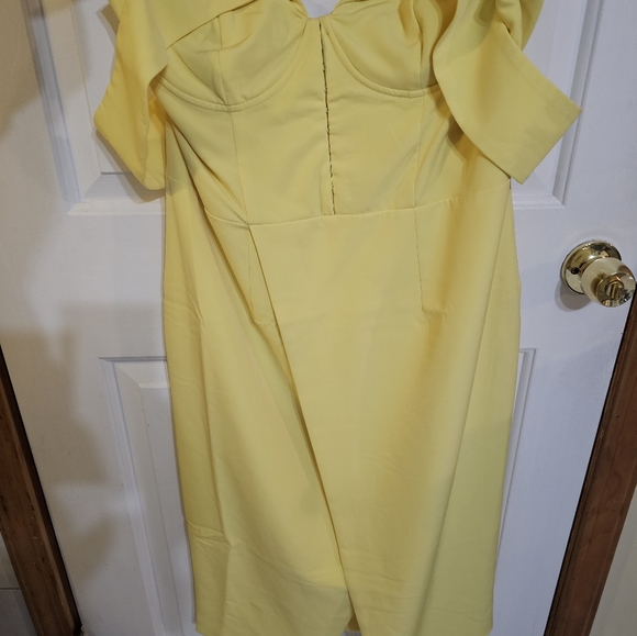 Dress from Lavish Alice - Picture 6 of 6